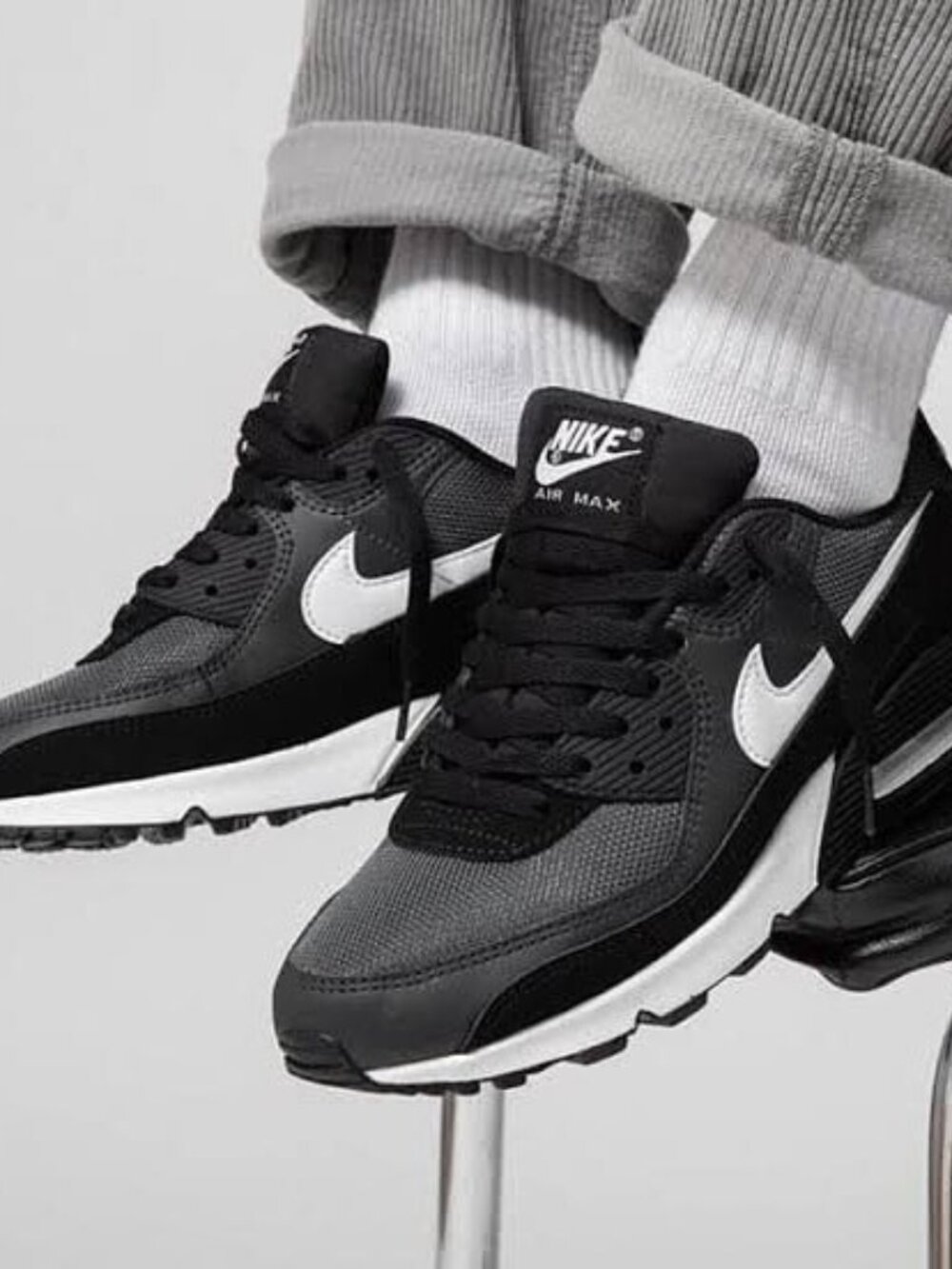 Nike Air Max 90. Brand New. Mens Size: 9 - 11.